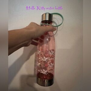 New! HELLO KITTY 20-oz reusable tritan water bottle
